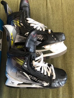 Brusle Bauer Vapor Hyperlite vel 7,5 FIT 3 - 5