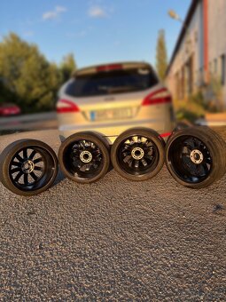 🛞 Na prodej – Alu kola R18 – 5×112 – ET44 – pneu 225/40 R18 - 5