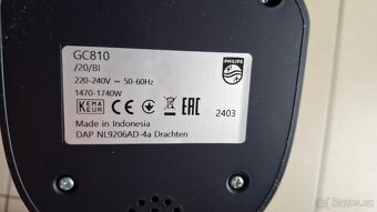 Ruční napařovač oděvů Philips CG 810/20 - 5