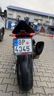 Aprilia RSV4 1100 - TOP STAV, malý nájezd - 5