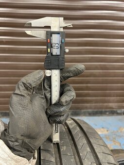 Zánovní pneu Hankook 235/45 R18 - 5