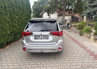 Mitsubishi Outlander, 2,4 PHEV Top 4WD odpočet DPH - 5
