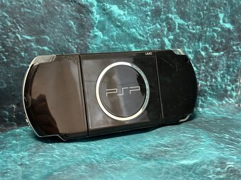 PSP 3000 piano black - 5