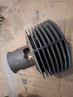 Jawa - kyvacka, panelka - valec - 5