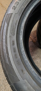 2 letní pneumatiky Continental 235/55R18 100V 5,00mm - 5