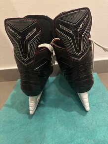 Brusle Bauer Score size 1.0 šířka R / vel.EUR 33,5 / CM 21.0 - 5