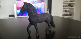 Schleich koně koníci Fríský kůň - 5