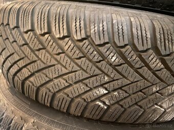 Plechové disky 15” 5x114,3 a zimní pneu 195/65/R15 - 5