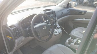 Kia Carnival 2.9crdi - 5