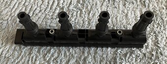 Zapalovací cívka DELPHI 19005362 z vozu OPEL Corsa - 5