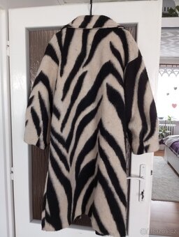 Dámský jarní kabát na knoflík velikost XL - 5