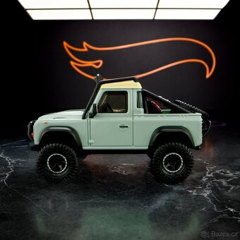 Hot Wheels Elite 64 Land Rover Defender 90 Pickup - 5