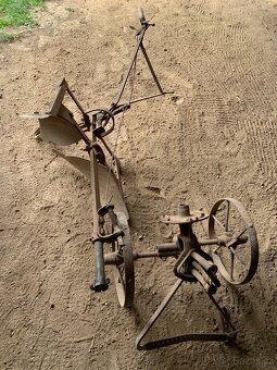 Koňský pluh obracák - 5