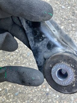 rameno predni napravy 5WA407152A - 5