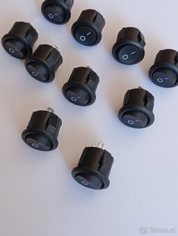 Spínač kolébkový - 5