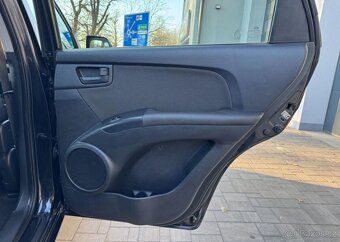 Kia Sportage 2.0 16V benzín manuál 104 kw - 5