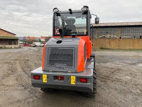 Kolový kloubový nakladač ER408 (nosnost 1000kg) - 5