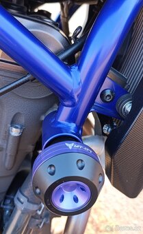 YAMAHA MT-07 - 5
