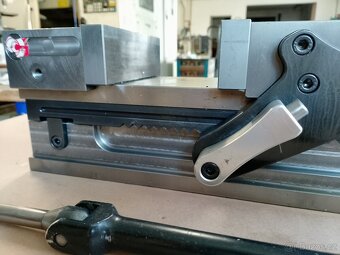 Špičkový CNC svěrák CHICK ONE LOCK - téměř nový - 5