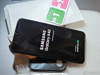Samsung Galaxy A40 - 5