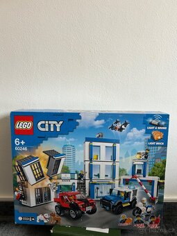 LEGO® City 60246 Policejní stanice - 5
