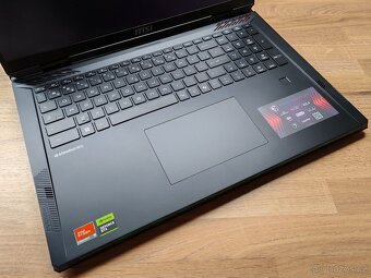 18"_2K_MSI RAIDER A18HX_R9-7945HX3D_32GB_2TB_RTX 4090 16GB - 5