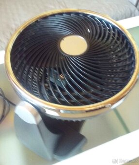 Kompaktní cirkulátor/ventilátor - 5