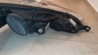 Peugeot 407 levý XENON - 5