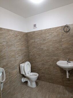 Pronájem nově zrekonstruované dílny 170+40m2 sociálky - 5