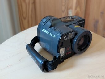 Olympus AZ-300 - 5