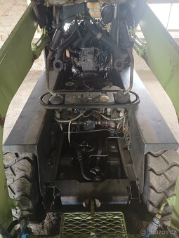 Smykový nakladač Locust 301 - 5