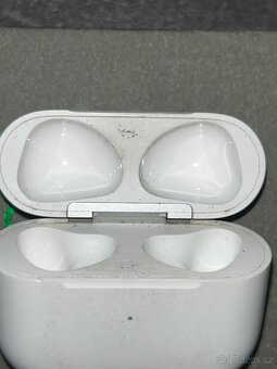 AirPods 3 s MagSafe nabíjecím pouzdrem - 5
