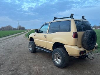 Nissan Terrano 2,7td 1995 - 5