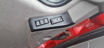 Renault mascott 130.65 E3 2,8D 92kw Sofim 8140-43S - 5