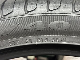 Letní pneu 235/40 R19 - 5