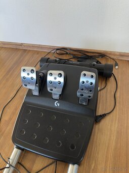 Logitech G923 + řadicí páka + stojan Wheel Stand Pro - 5