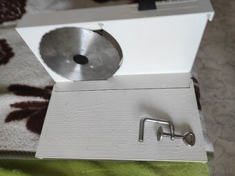 Ruční kráječ chleba - 5