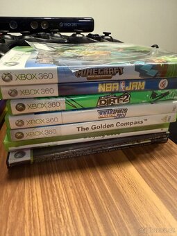 Xbox 360 + 3 ovladače + Kinect + spousta her - 5