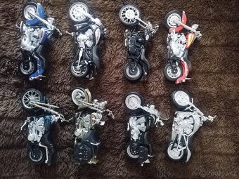 Modely motorek 1:18 Maisto - 5