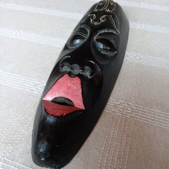 Dřevěná maska z Indonésie - 5