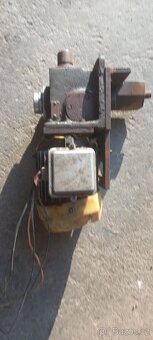 El. motor se šnekouvou převodovkou - 5