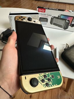 NIntendo switch OLED limitovaná edice ZELDA - Jako nový - 5