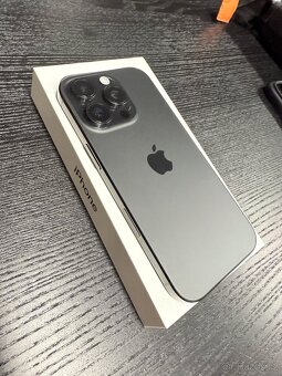 iPhone 16 Pro 128 GB (titanově černý) - 5