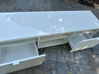 Ikea BYÅS TV stolek - 5