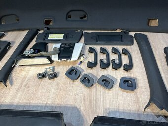 /// Černá stropnice Mercedes Benz W204 combi 2008 /// - 5