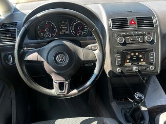 VW Touran 2.0TDi, r.2011, 1.maj., serviska, STK, zimaky - 5