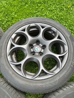 Prodám originální sadu ALU kol Alfa Romeo 17” s pneu - 5