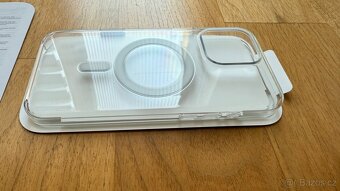 Apple průhledný kryt MagSafe iPhone 16 Pro Max v záruce - 5
