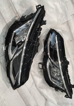 VW Golf 8 predné svetlá full led Golf VIII golf mk8 led 5H1 - 5