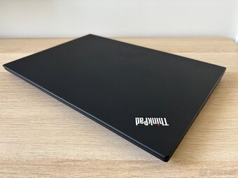 Lenovo P14s - 5